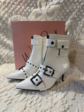 Wild Pair White Pointed Toe Buckle Ankle Boots # 708